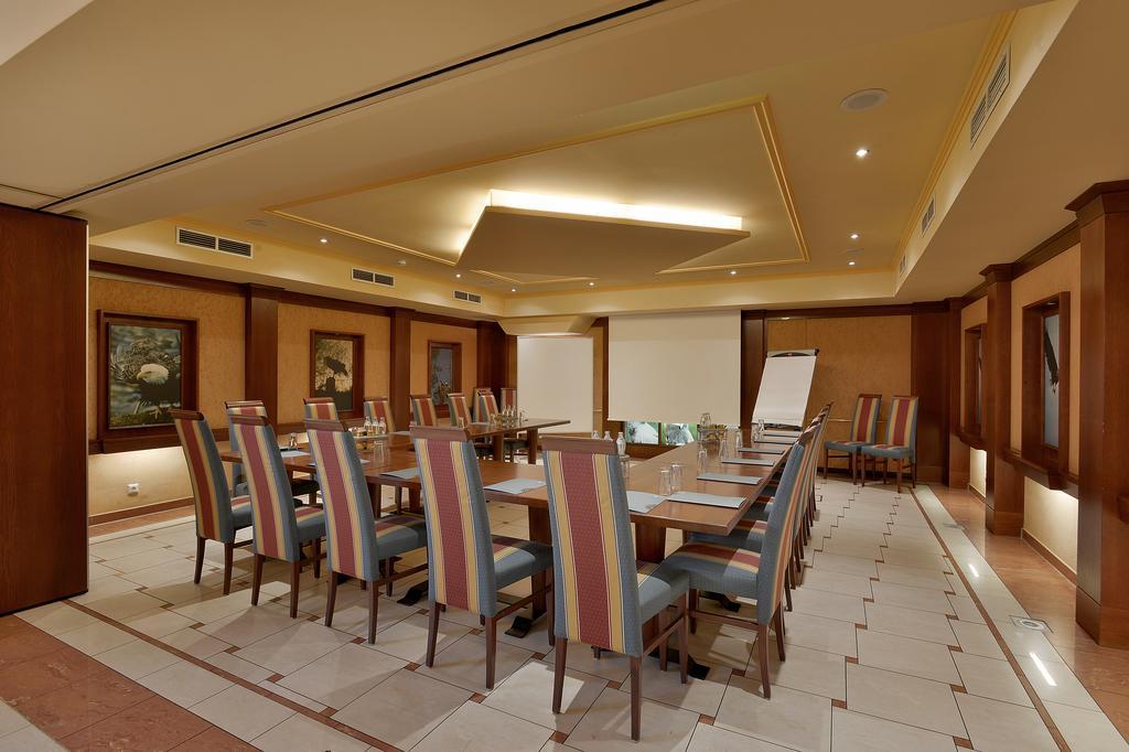Hotel Goldener Adler วัทเทินส์ ภายนอก รูปภาพ