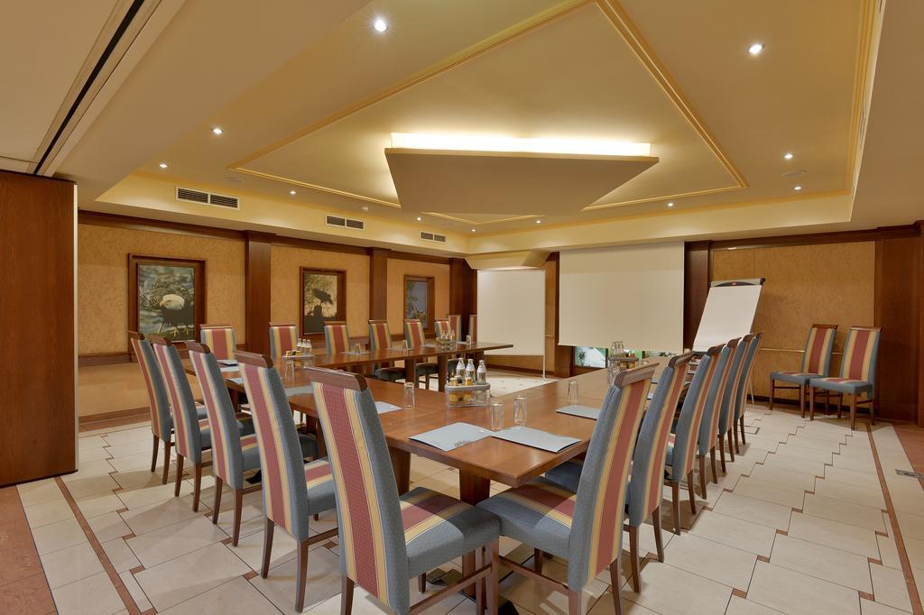 Hotel Goldener Adler วัทเทินส์ ภายนอก รูปภาพ