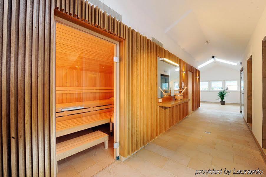Hotel Goldener Adler วัทเทินส์ ภายนอก รูปภาพ