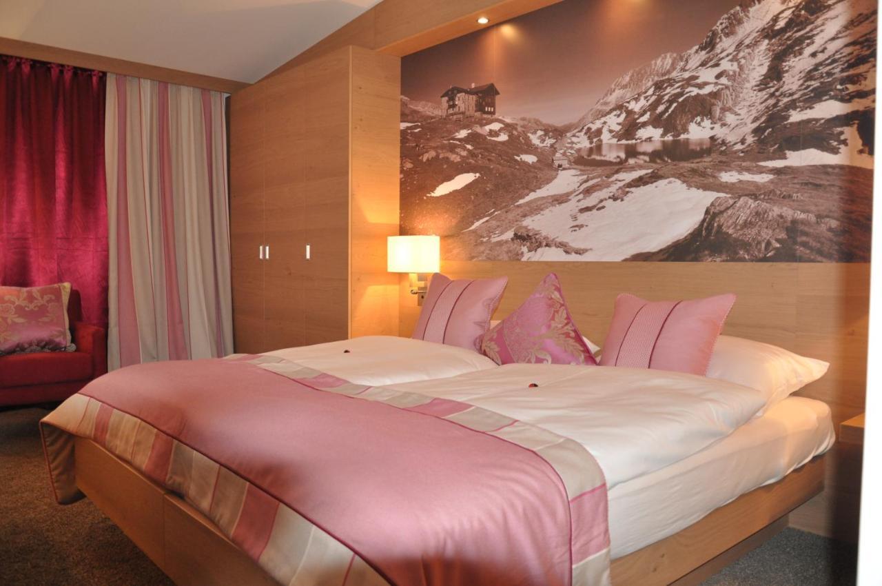 Hotel Goldener Adler วัทเทินส์ ภายนอก รูปภาพ
